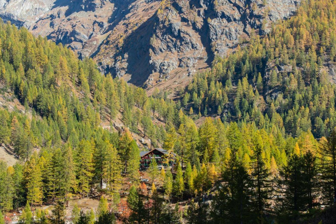 Hotel Fafleralp Blatten  Exteriör bild